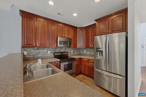 1270 Chatham Ridge Charlottesville VA 22901