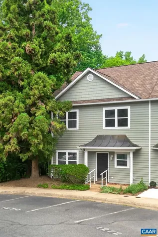 1270 Chatham Ridge Charlottesville VA 22901