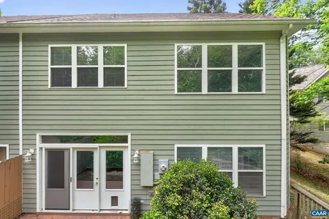 1270 Chatham Ridge Charlottesville VA 22901