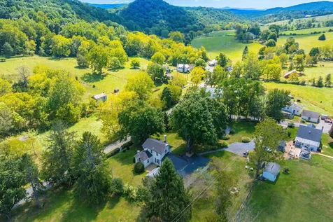 19 Mt Hermon Road Middlebrook VA 24459