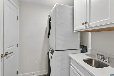 4068A Perseus Lane Charlottesville VA 22901