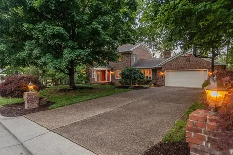 207 Fairway Drive Harrisonburg VA 22802