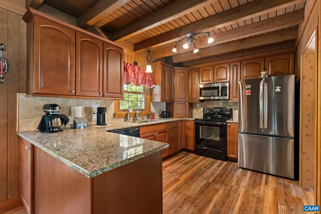 4739 Old Mountain Road E Louisa VA 23093