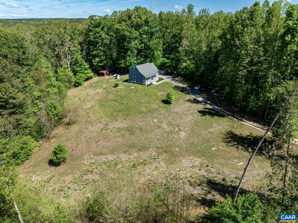 4739 Old Mountain Road E Louisa VA 23093