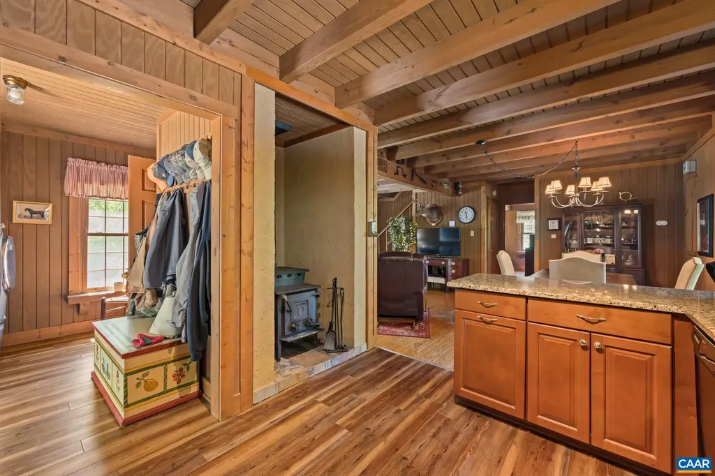 4739 Old Mountain Road E Louisa VA 23093