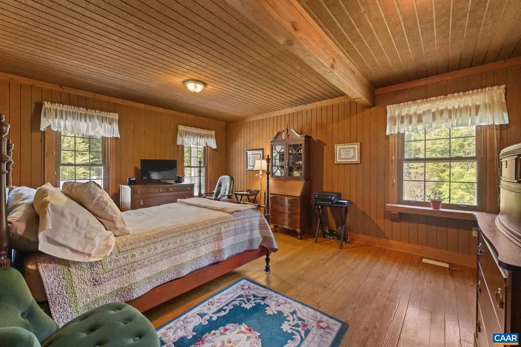 4739 Old Mountain Road E Louisa VA 23093