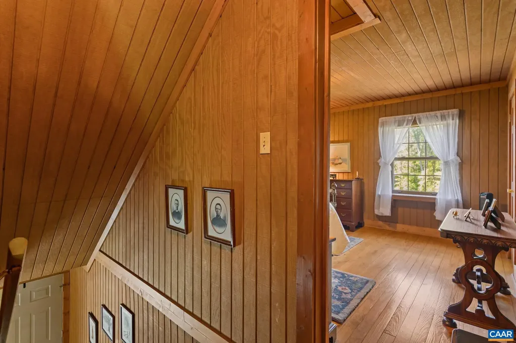 4739 Old Mountain Road E Louisa VA 23093