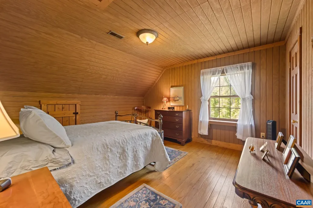 4739 Old Mountain Road E Louisa VA 23093