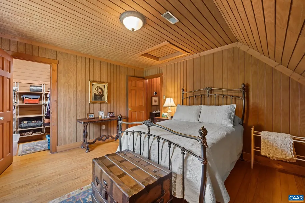 4739 Old Mountain Road E Louisa VA 23093