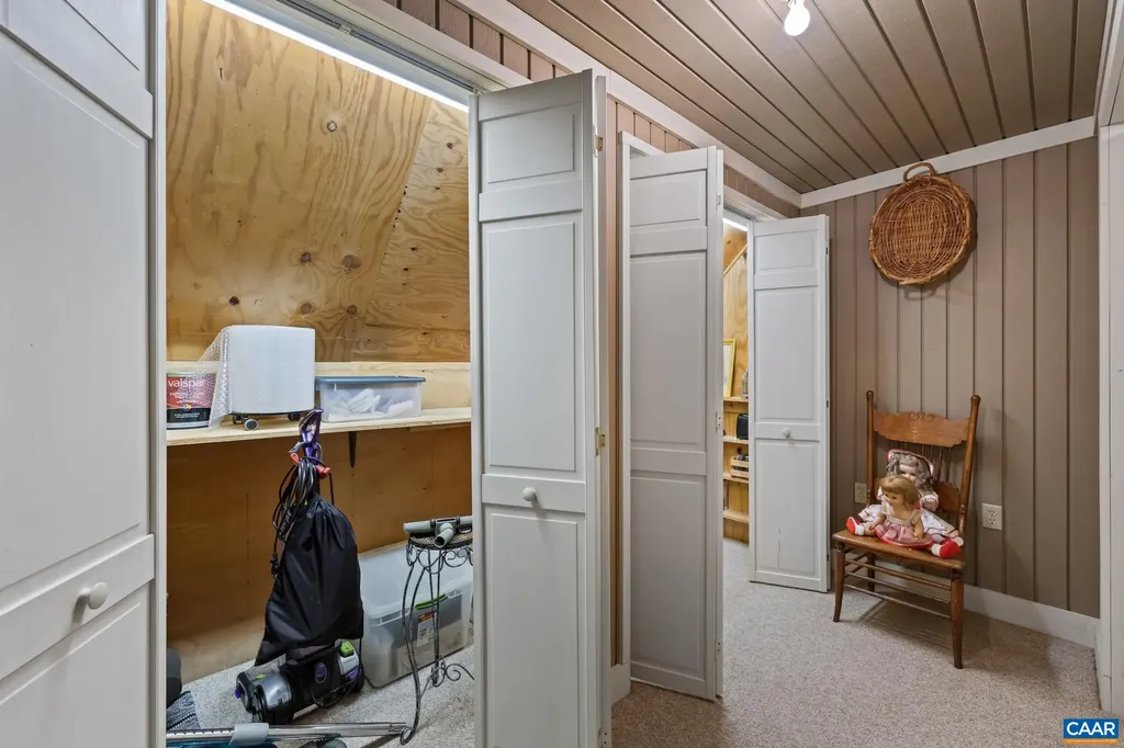 4739 Old Mountain Road E Louisa VA 23093
