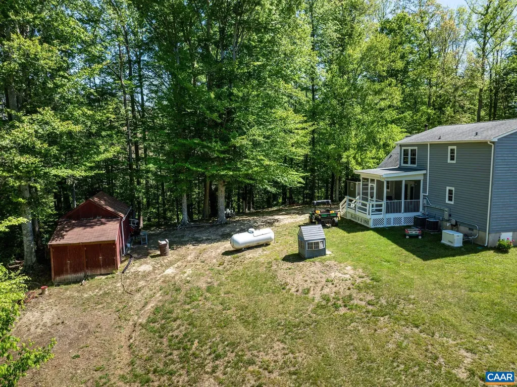 4739 Old Mountain Road E Louisa VA 23093