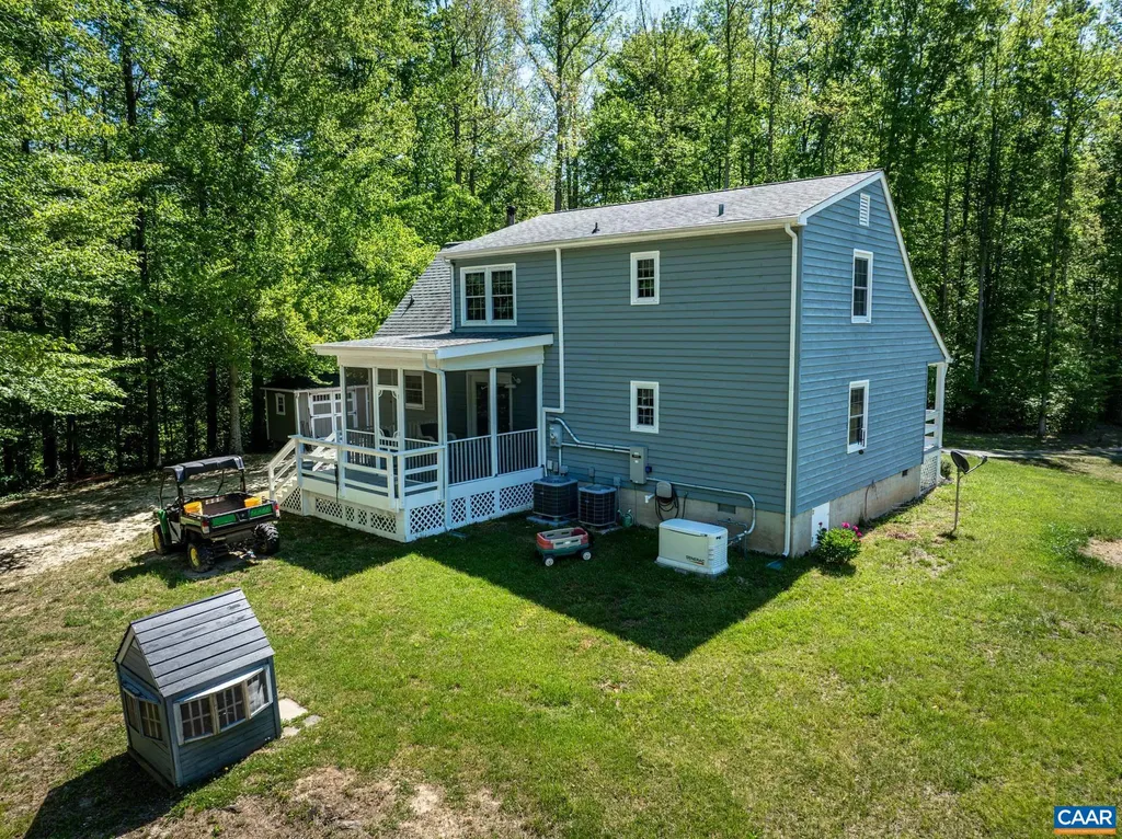 4739 Old Mountain Road E Louisa VA 23093