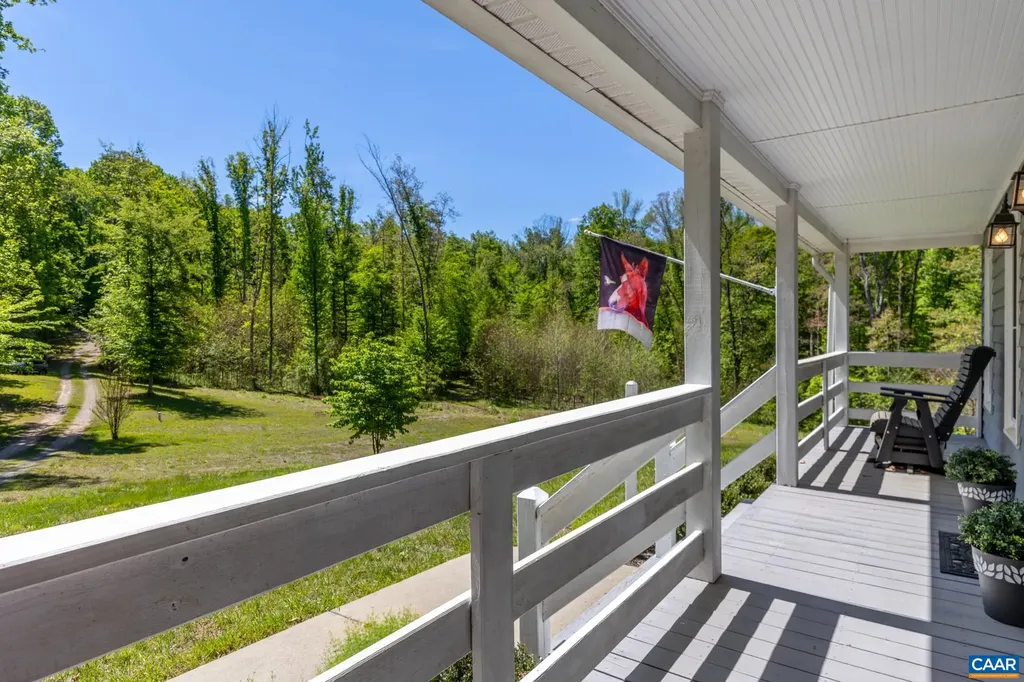 4739 Old Mountain Road E Louisa VA 23093