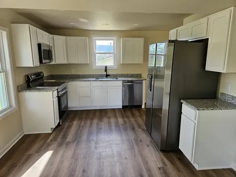 806 Junior Avenue Shenandoah VA 22849