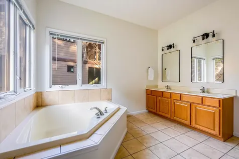 559 Rainier Road Mcgaheysville VA 22840