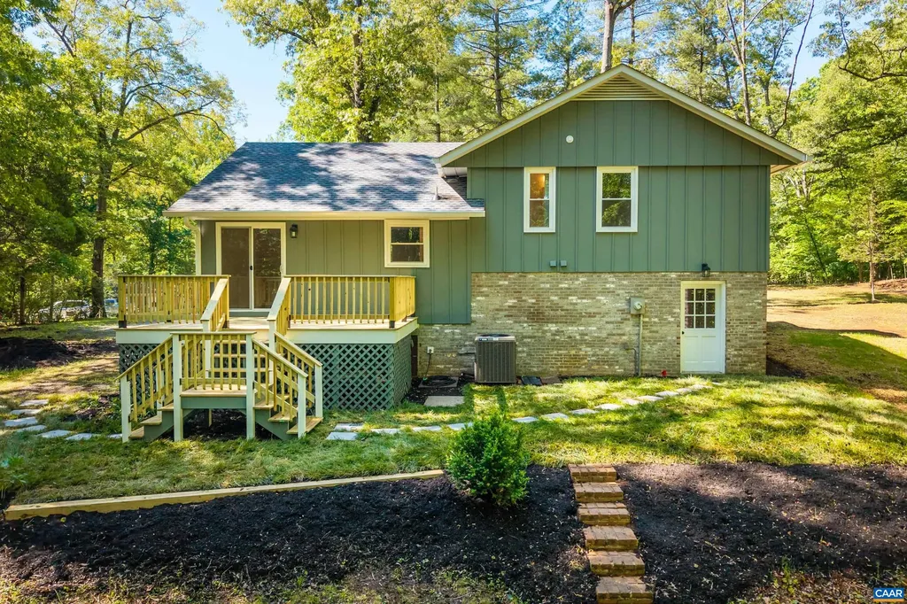 309 Crestfield Court Charlottesville VA 22911