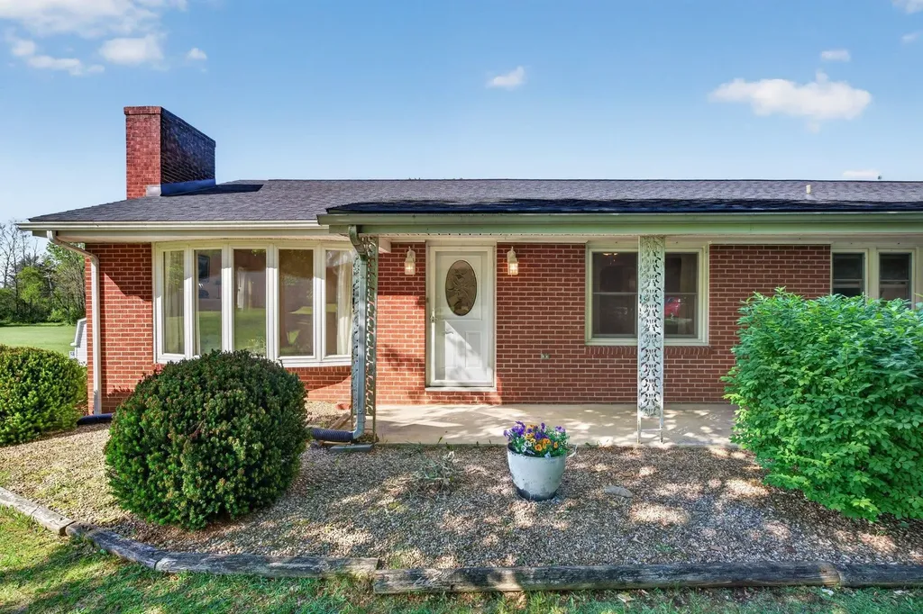17421 Spotswood Trail Elkton VA 22827