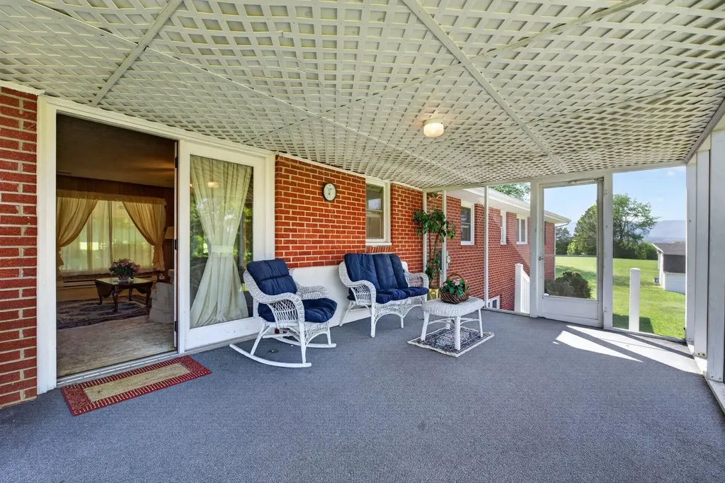 17421 Spotswood Trail Elkton VA 22827
