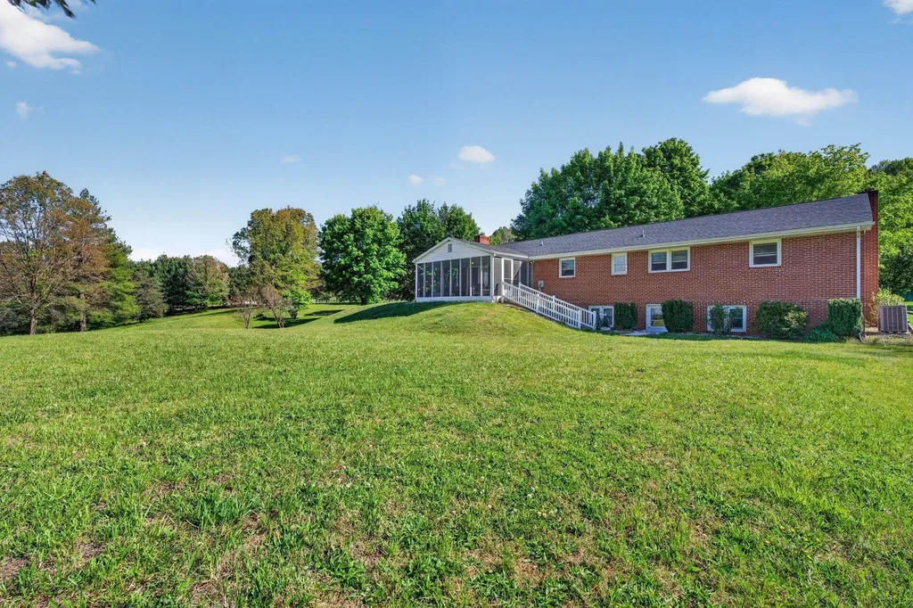 17421 Spotswood Trail Elkton VA 22827