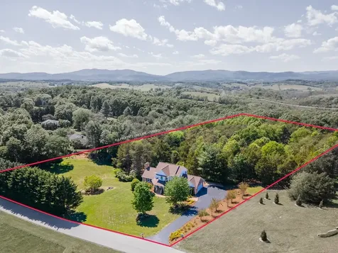 269 Baldwin Lane Staunton VA 24401