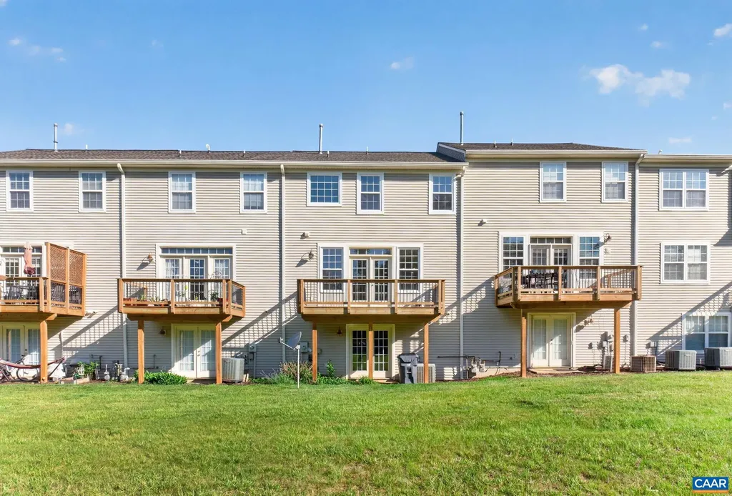 1037 Somer Chase Court Charlottesville VA 22911