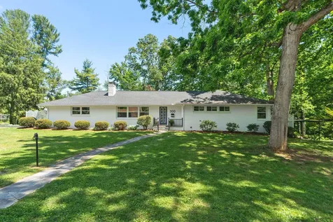 300 Ellison Lane S Waynesboro VA 22980