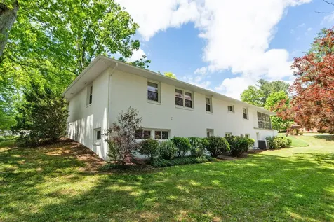 300 Ellison Lane S Waynesboro VA 22980
