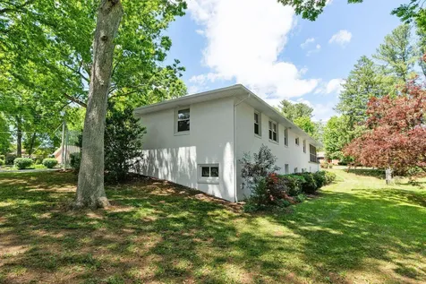 300 Ellison Lane S Waynesboro VA 22980