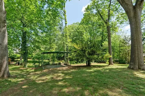 300 Ellison Lane S Waynesboro VA 22980