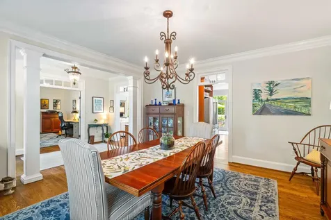 209 Kings Square Staunton VA 24401