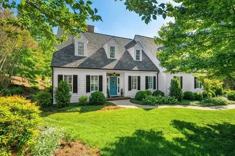 209 Kings Square Staunton VA 24401
