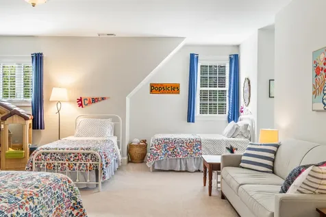 209 Kings Square Staunton VA 24401