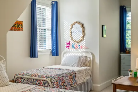 209 Kings Square Staunton VA 24401