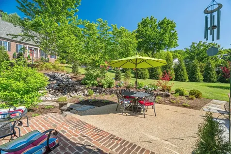209 Kings Square Staunton VA 24401