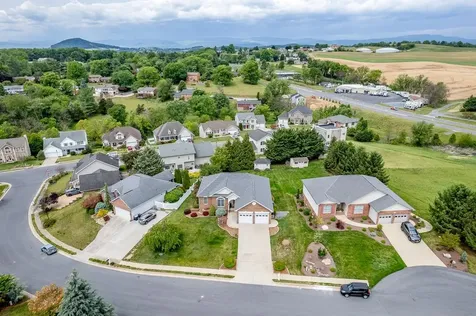 121 Leonard Court Harrisonburg VA 22801