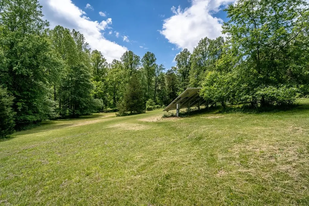 6070 Fredericksburg Road Barboursville VA 22923
