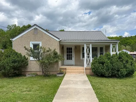 381 29th Street E Buena Vista VA 24416