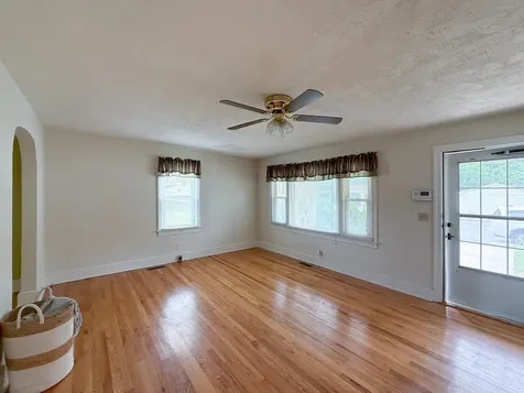 381 29th Street E Buena Vista VA 24416