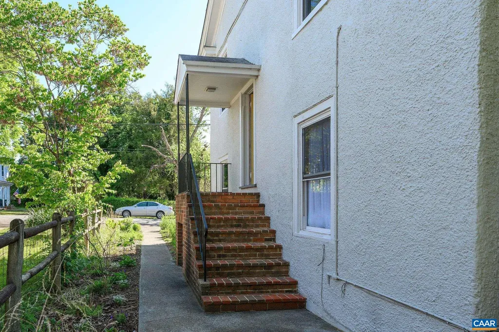 704 Blenheim Avenue Charlottesville VA 22902