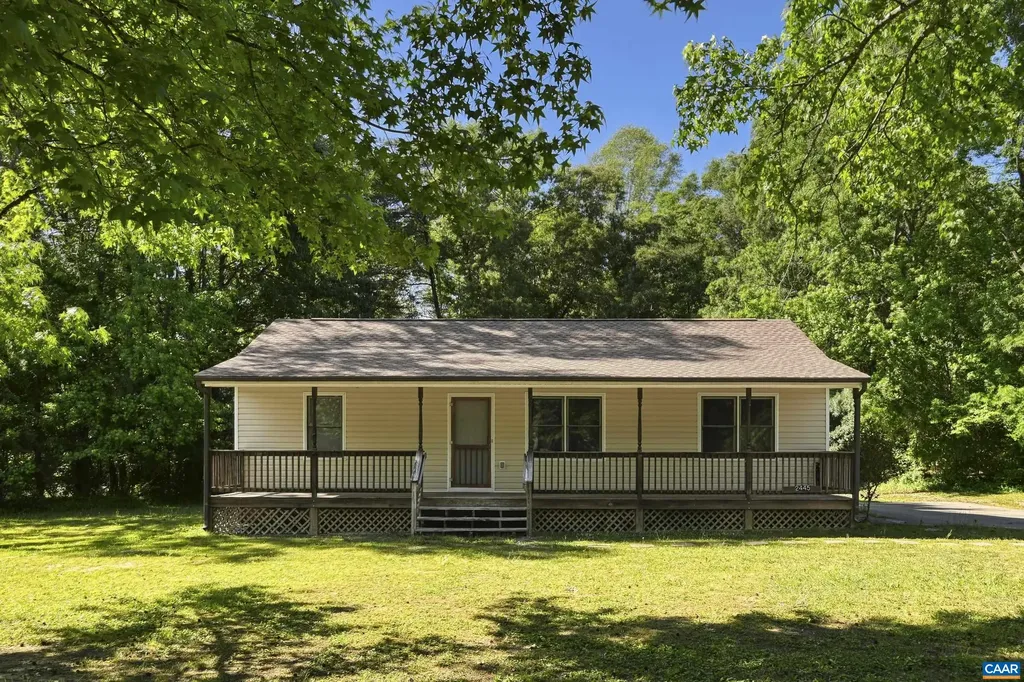 2445 Eastham Road Bumpass VA 23024