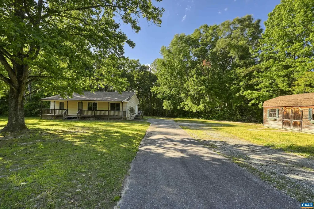 2445 Eastham Road Bumpass VA 23024