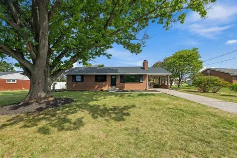 217 Stonewall Drive Waynesboro VA 22980