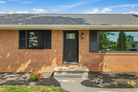 217 Stonewall Drive Waynesboro VA 22980