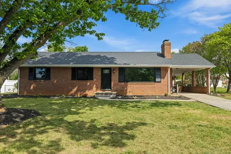 217 Stonewall Drive Waynesboro VA 22980