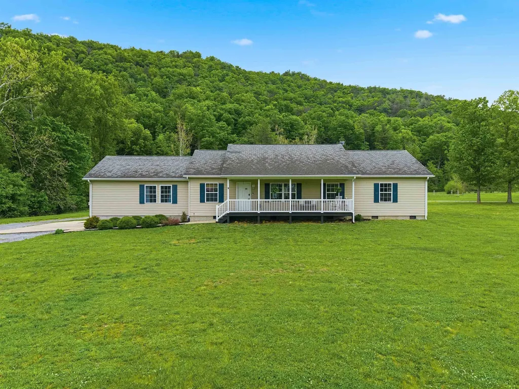2645 Dry Run Road Luray VA 22835