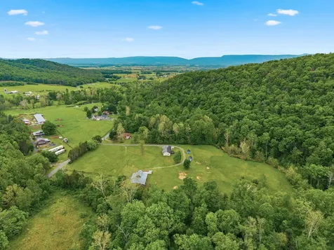2645 Dry Run Road Luray VA 22835