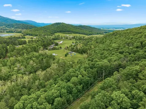 2645 Dry Run Road Luray VA 22835