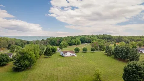 2220 Pinewoods Road Quicksburg VA 22847