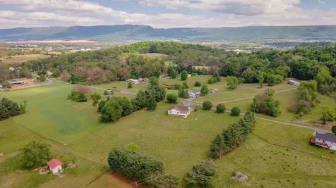 2220 Pinewoods Road Quicksburg VA 22847