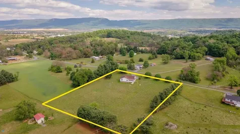 2220 Pinewoods Road Quicksburg VA 22847
